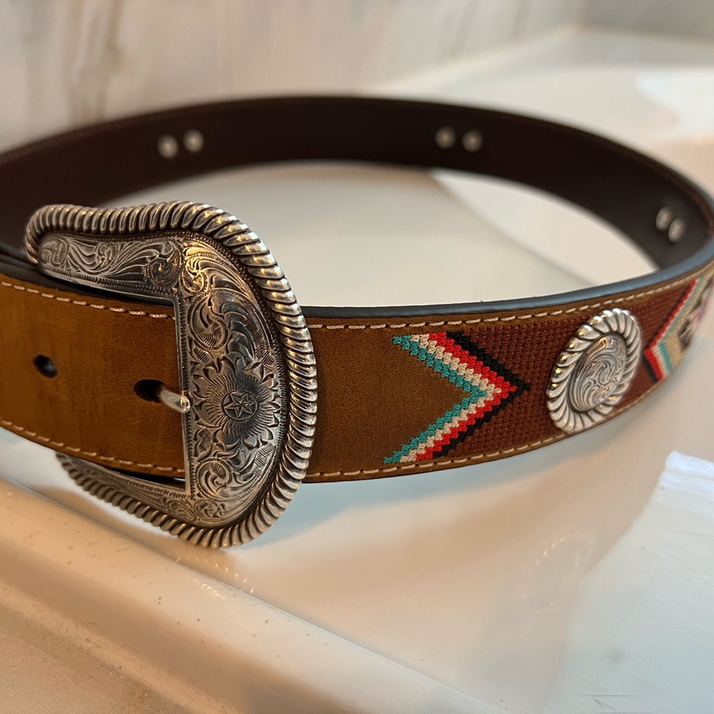 NWOT Nocona belt.